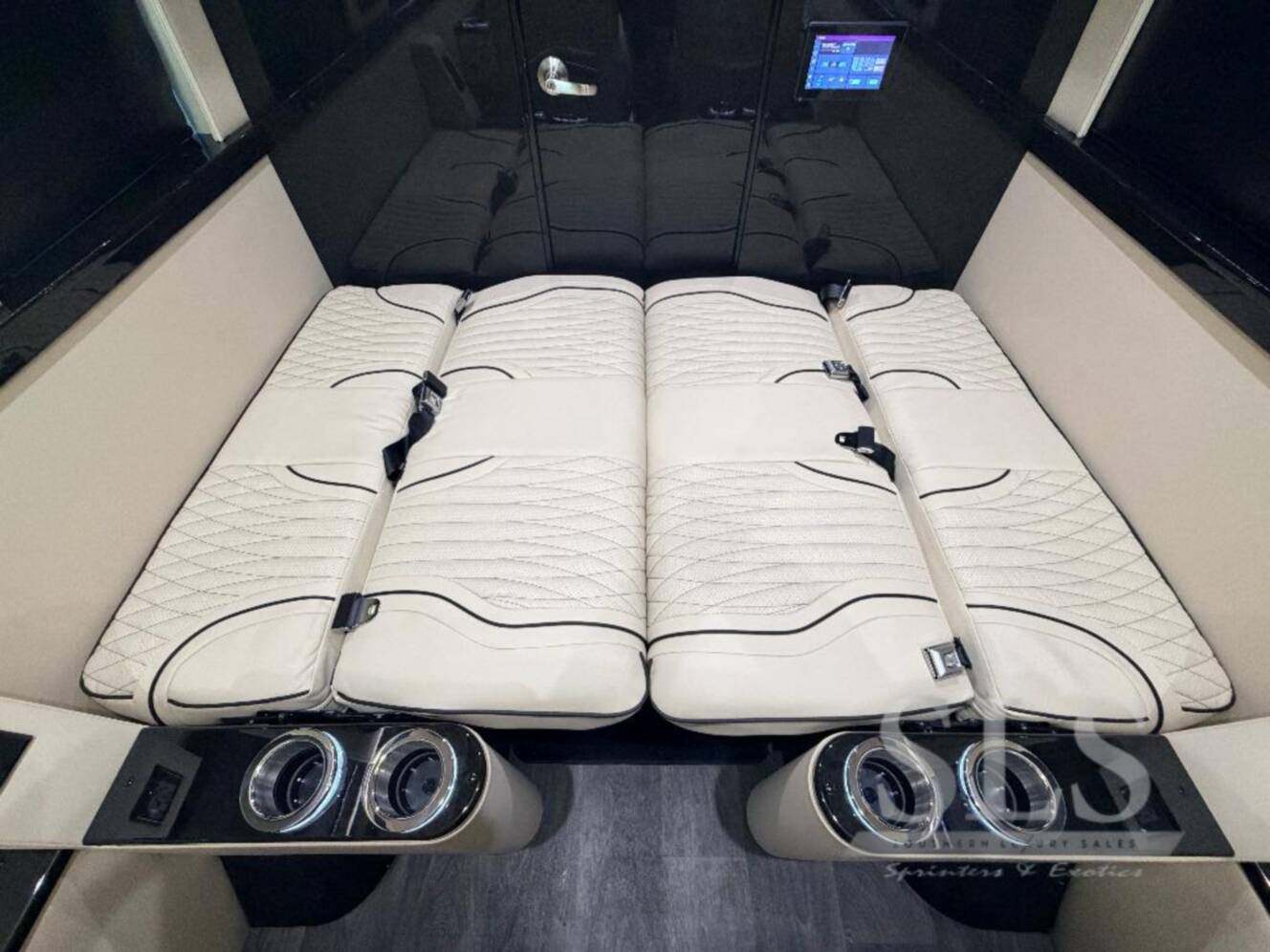 A photo of this 2026 Midwest Automotive Designs Luxe Cruiser D6