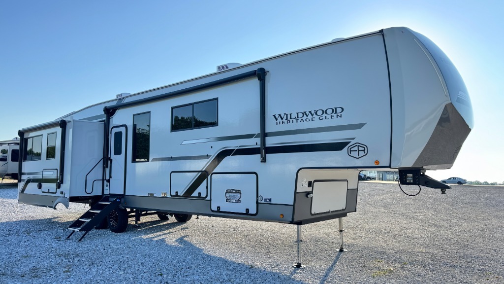 2027 Forest River Rv Wildwood Heritage Glen 380WDR in carthage MO