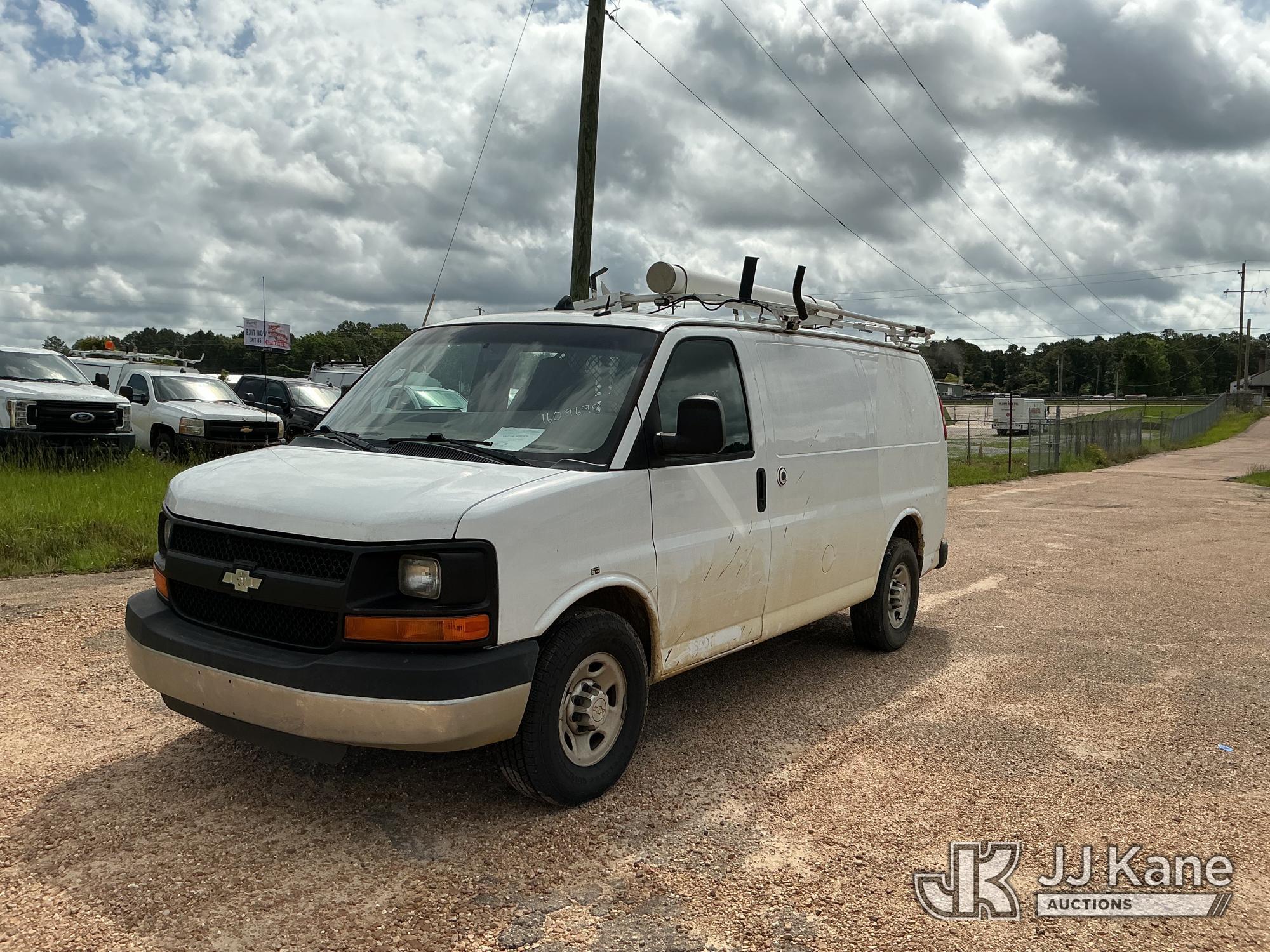 2014 CHEVROLET Express 2500 in Byram, MS