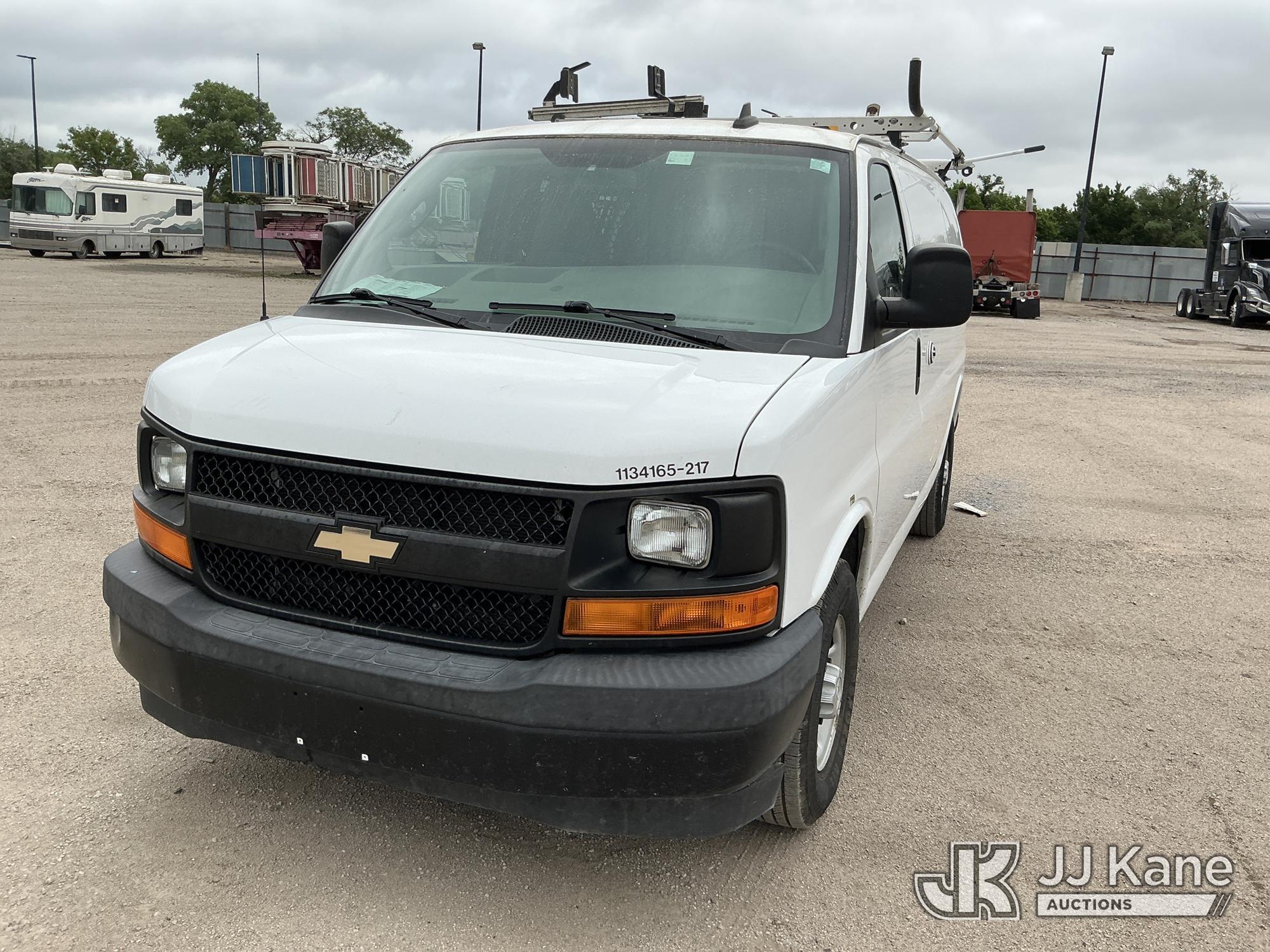 2017 CHEVROLET Express G2500 in Wichita, KS
