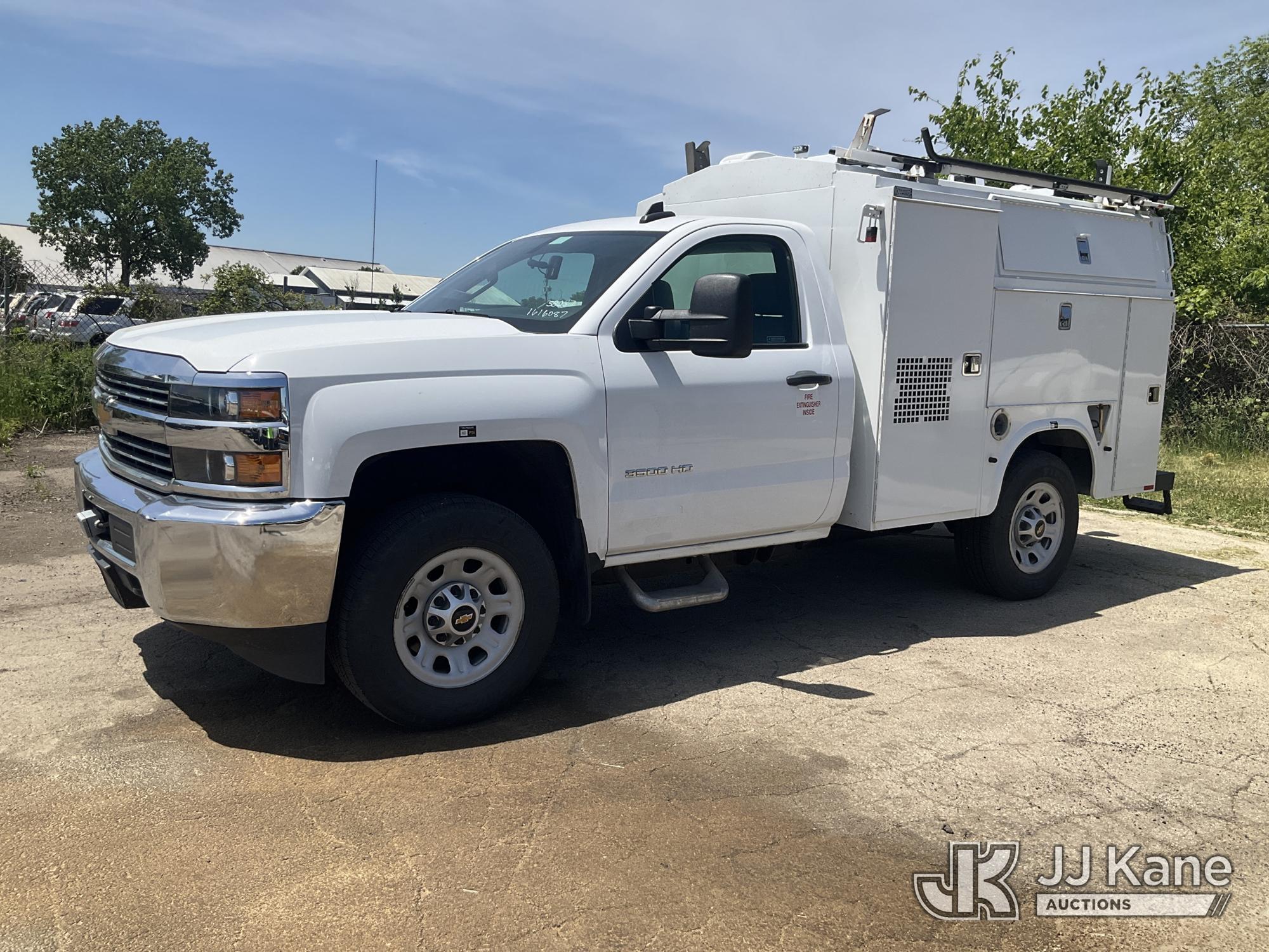 2015 Chevrolet Silverado 3500HD in South Beloit, IL