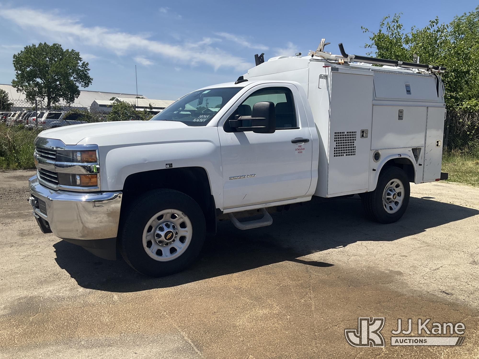 2015 CHEVROLET Silverado 3500HD in South Beloit, IL