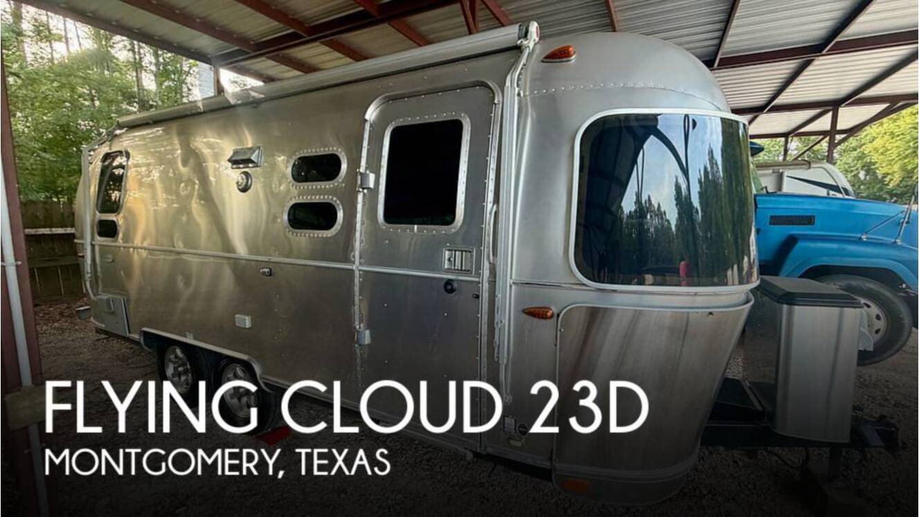 A photo of this 2017 Airstream Flying Cloud 23D