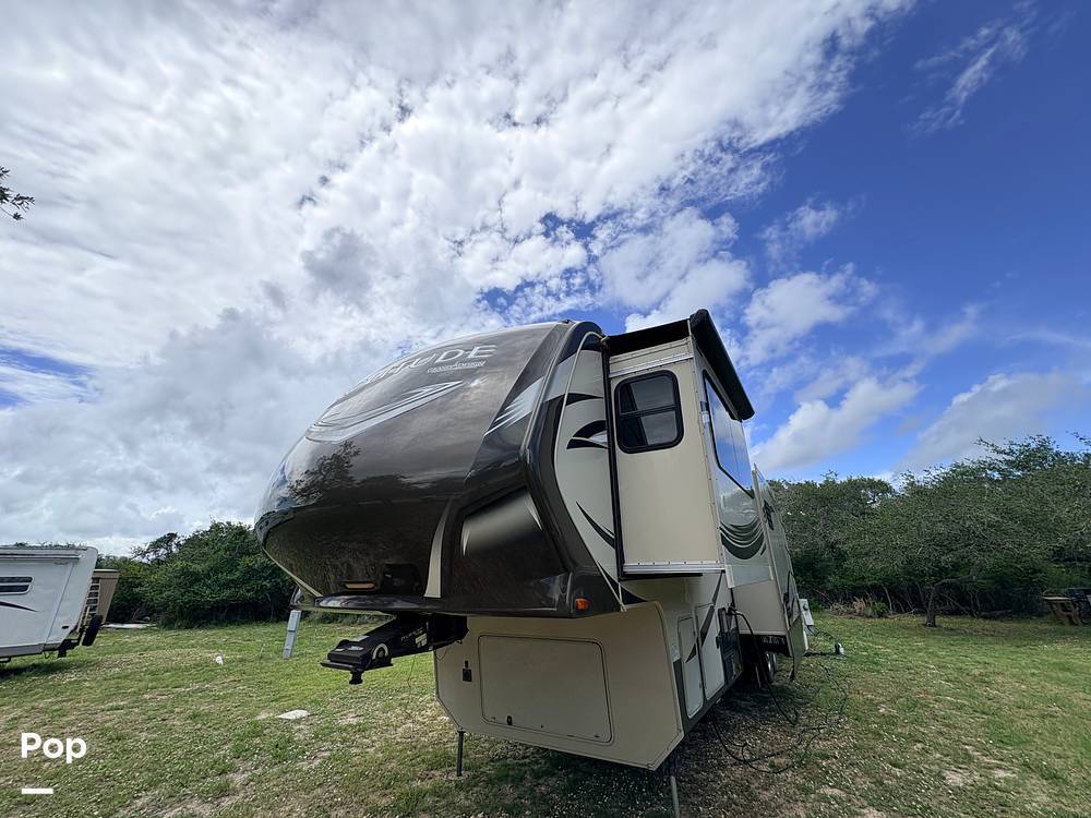 2015 Grand Design Solitude 379FL in rockport TX