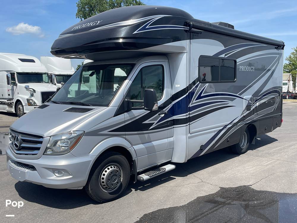 2019 Holiday Rambler Prodigy 24B in warren MI