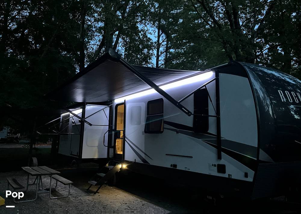 2023 Rockwood Signature 8332SB 8332BS in charlottesville VA