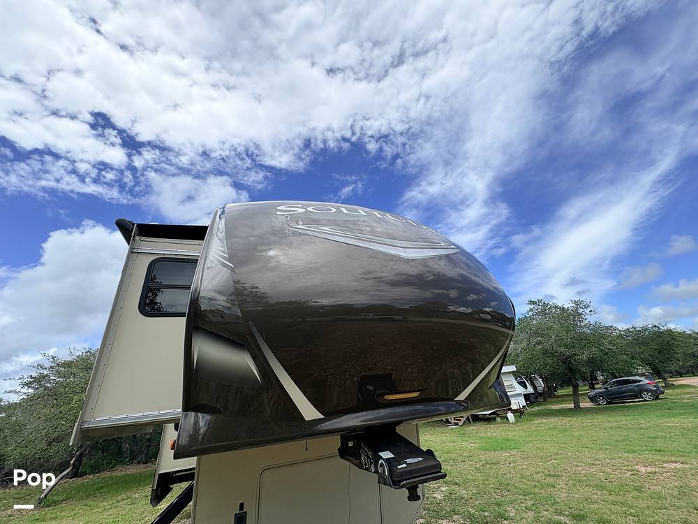 2015 Grand Design Solitude 379FL in rockport TX