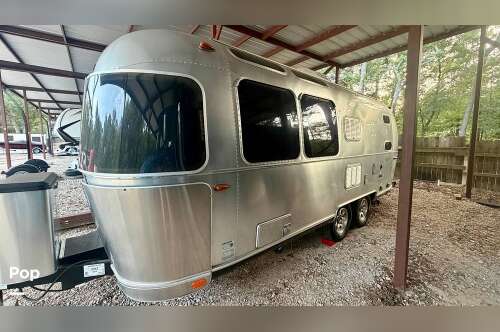 2017 Airstream Flying Cloud 23D in montgomery TX