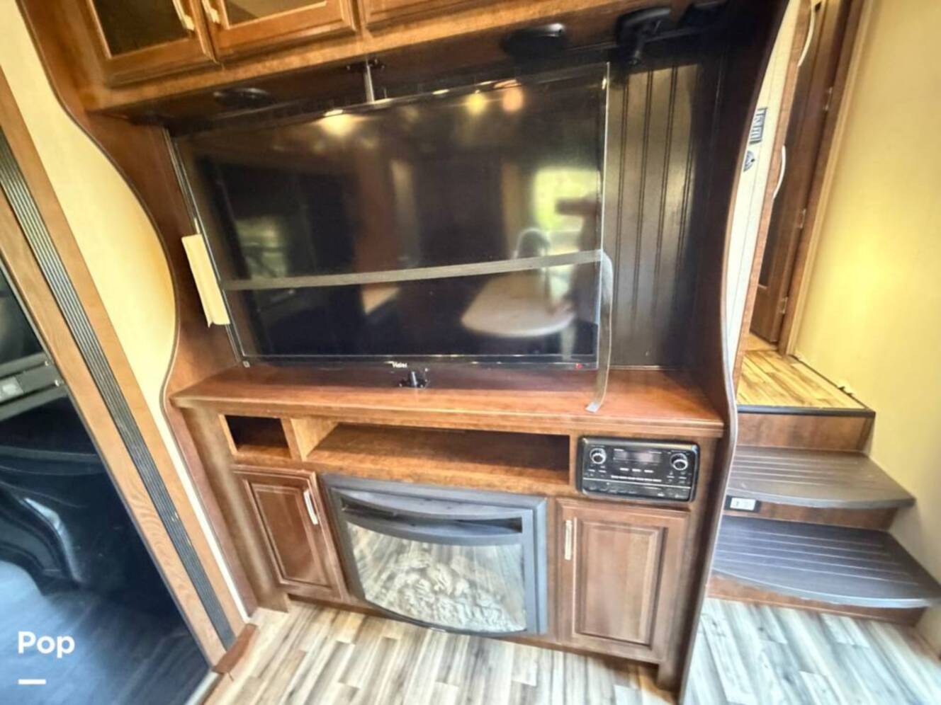 A photo of this 2015 Grand Design Momentum 385TH