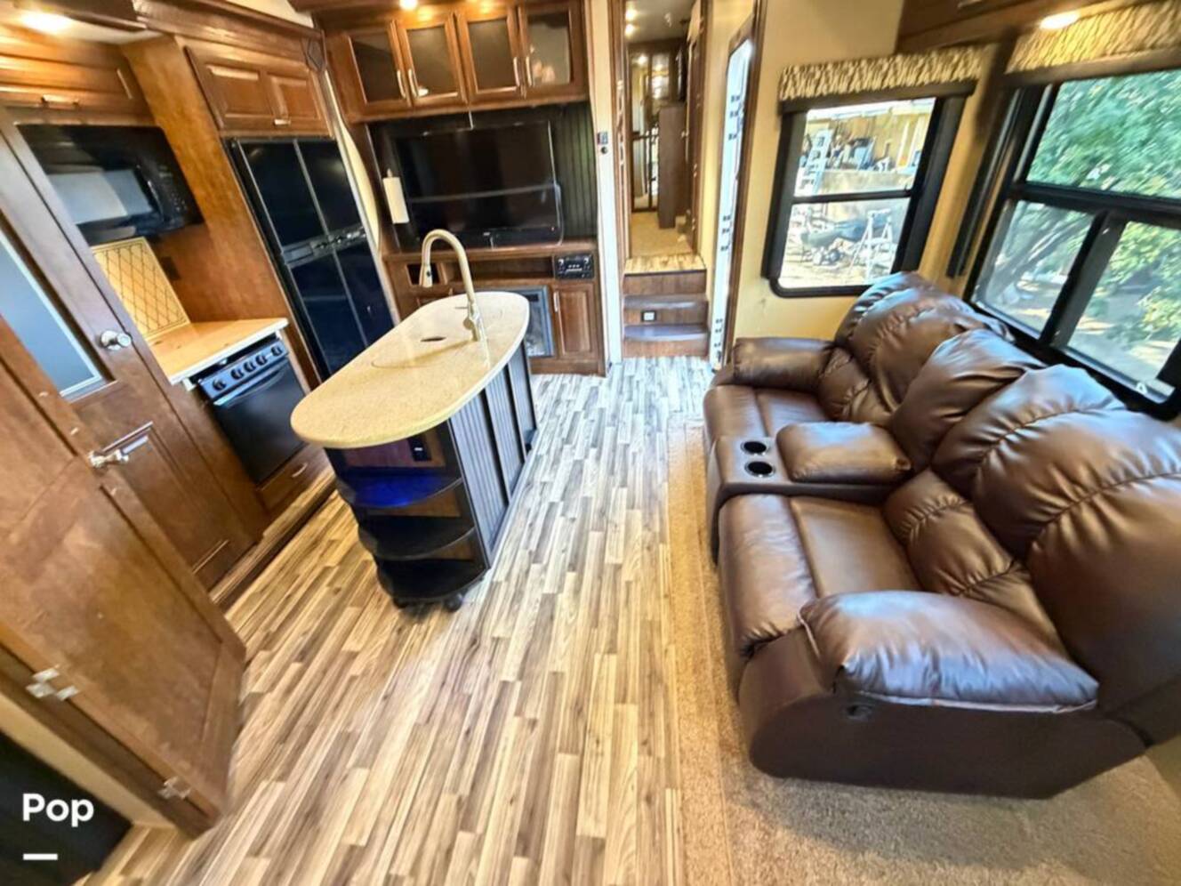 A photo of this 2015 Grand Design Momentum 385TH