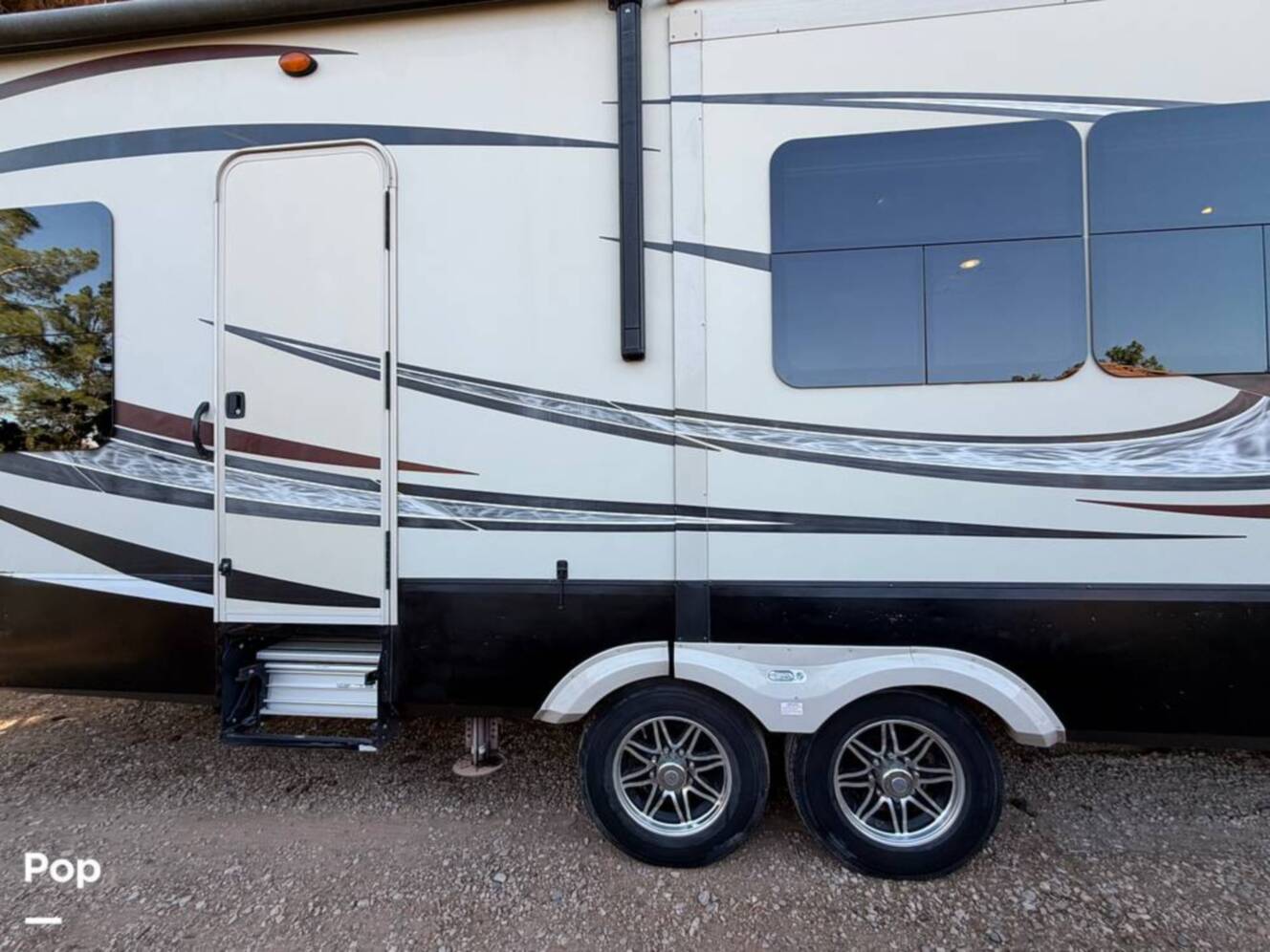 A photo of this 2015 Grand Design Momentum 385TH