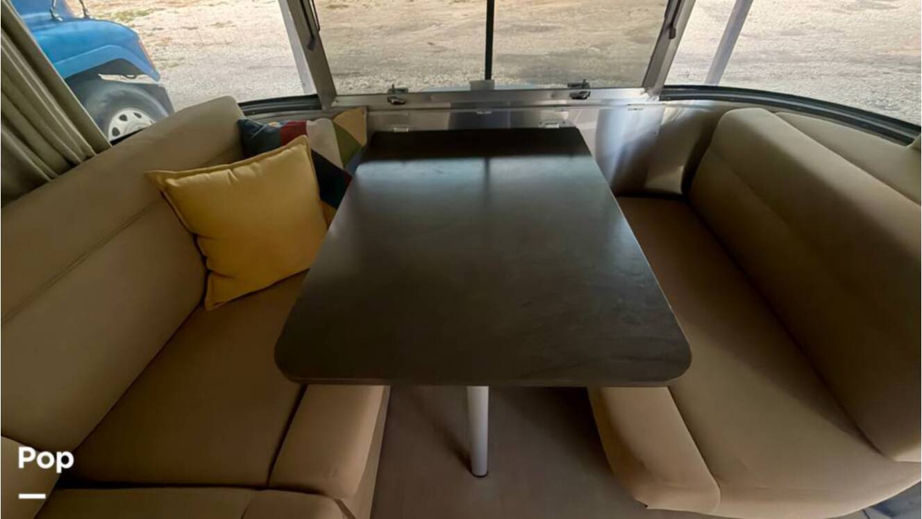 A photo of this 2017 Airstream Flying Cloud 23D
