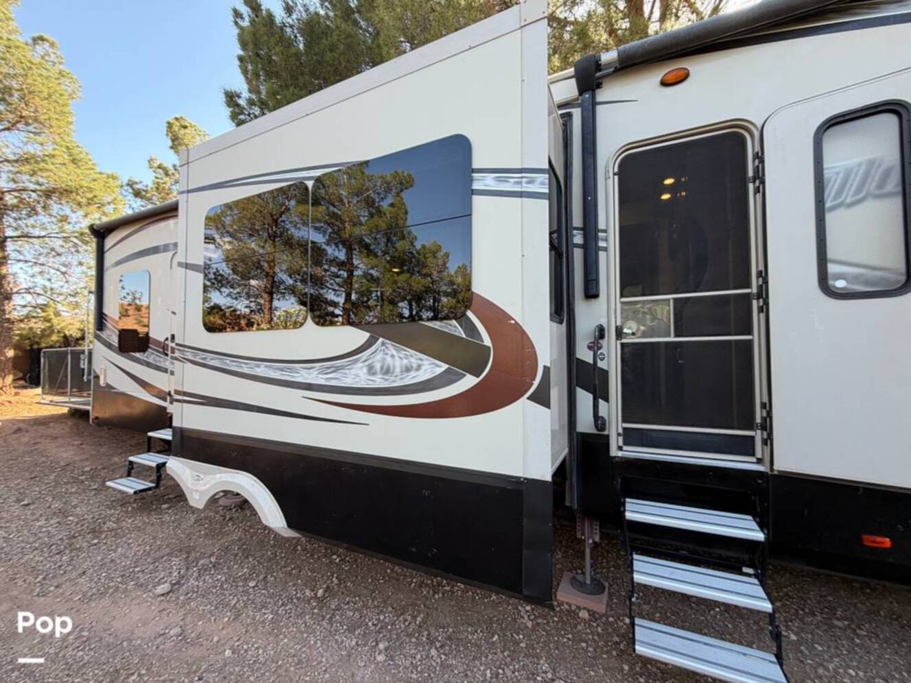 A photo of this 2015 Grand Design Momentum 385TH