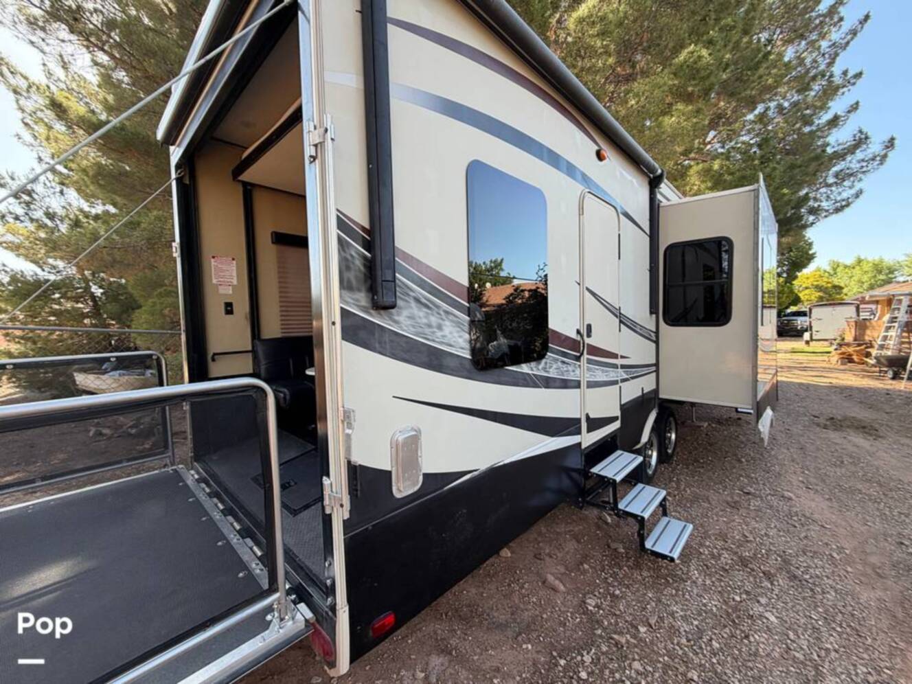 A photo of this 2015 Grand Design Momentum 385TH