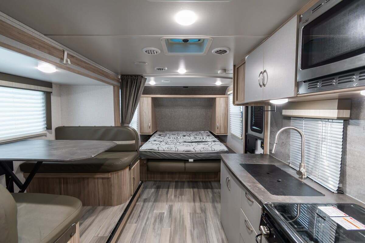 2022 Winnebago Micro Minnie 2306BHS in alvarado TX
