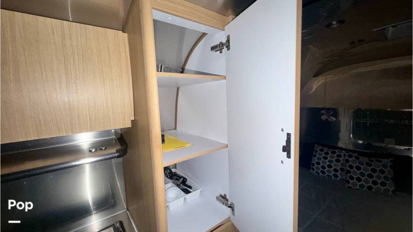A photo of this 2017 Airstream Flying Cloud 23D
