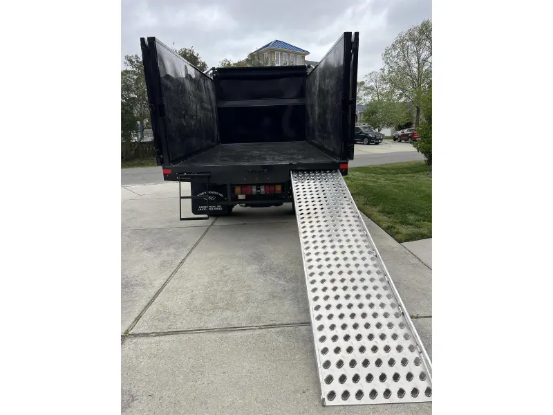 2026 ISUZU NRR