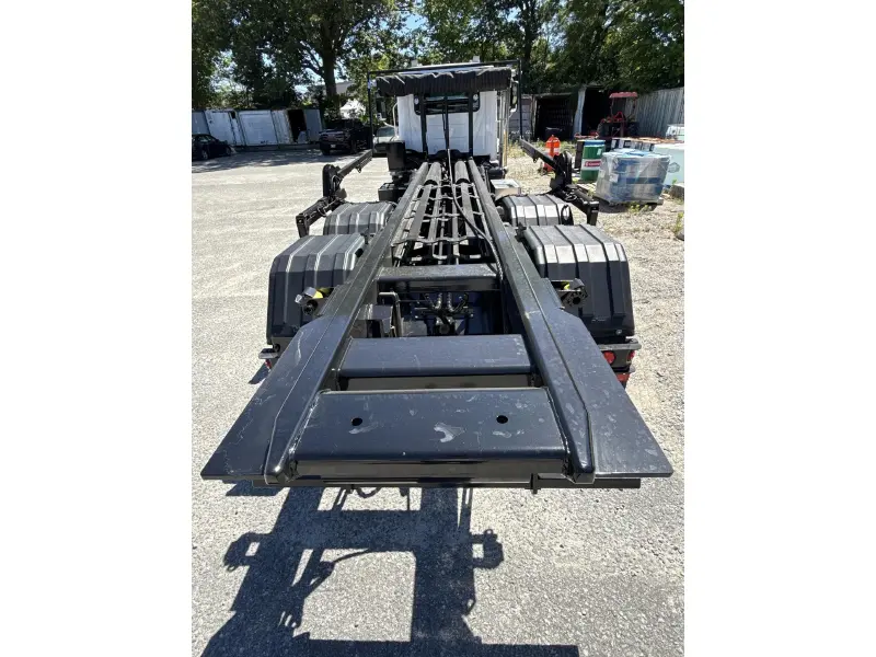 2027 MACK GRANITE