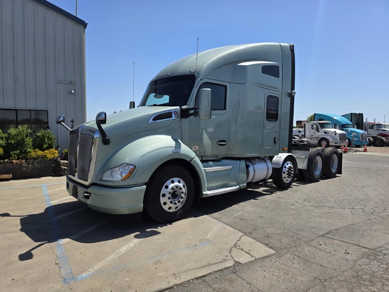 2021 KENWORTH T680