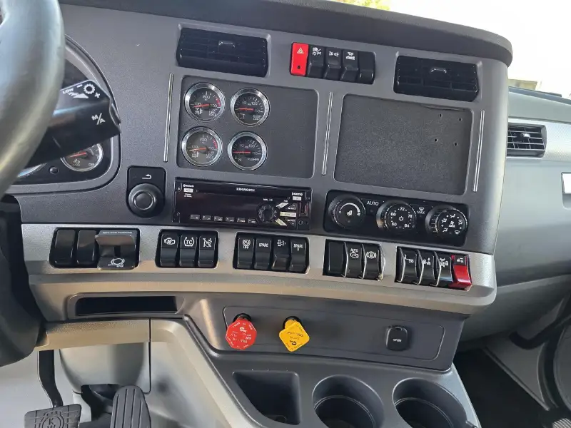 2021 KENWORTH T680