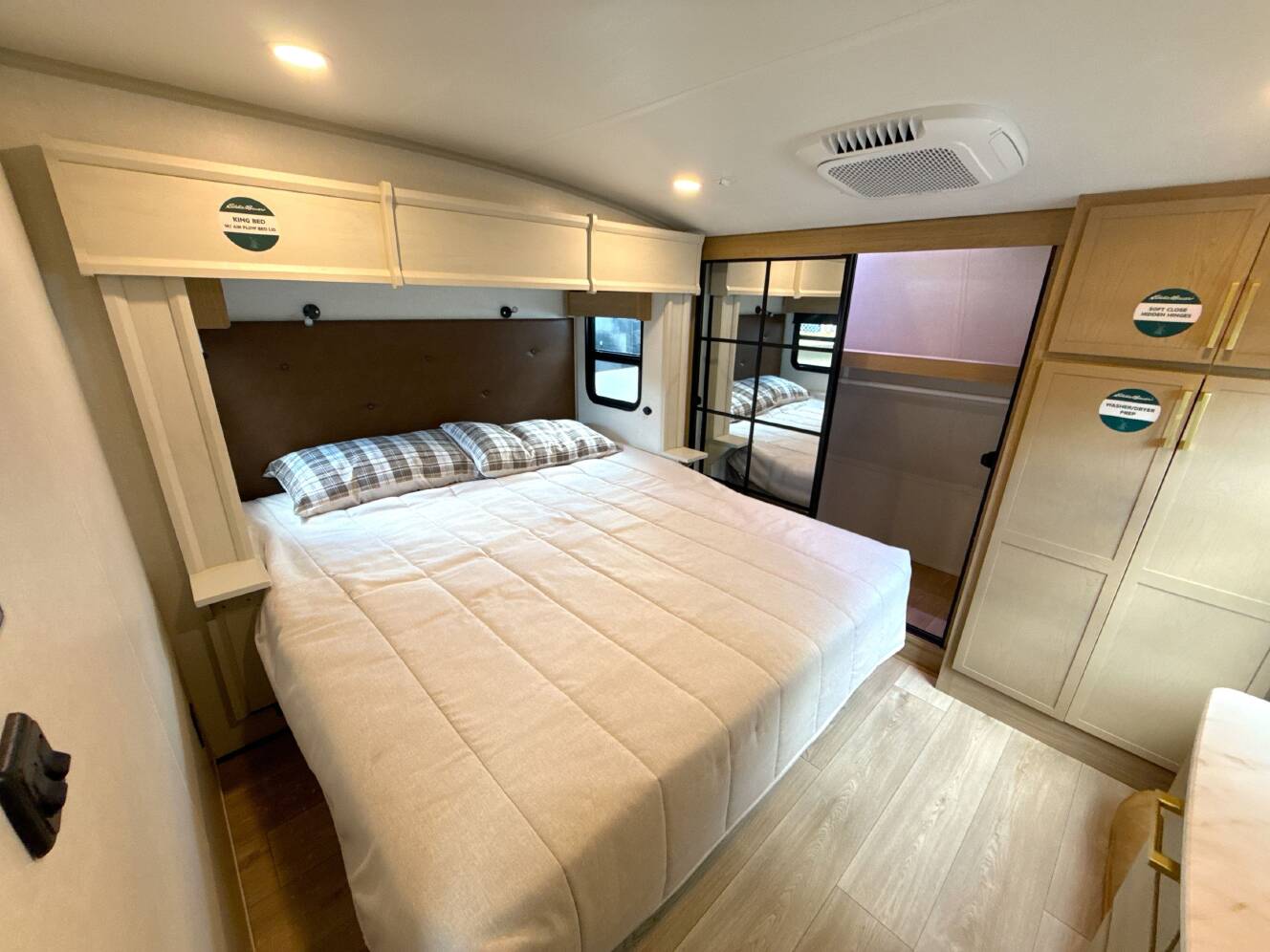 A photo of this 2027 Dutchmen EDDIE BAUER SUMMIT 3511RK
