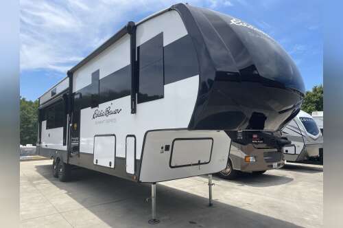 2027 Dutchmen EDDIE BAUER SUMMIT 3511RK in buford GA