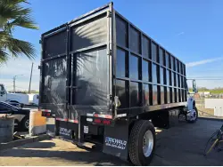 2014 FREIGHTLINER BUSINESS CLASS M2 106