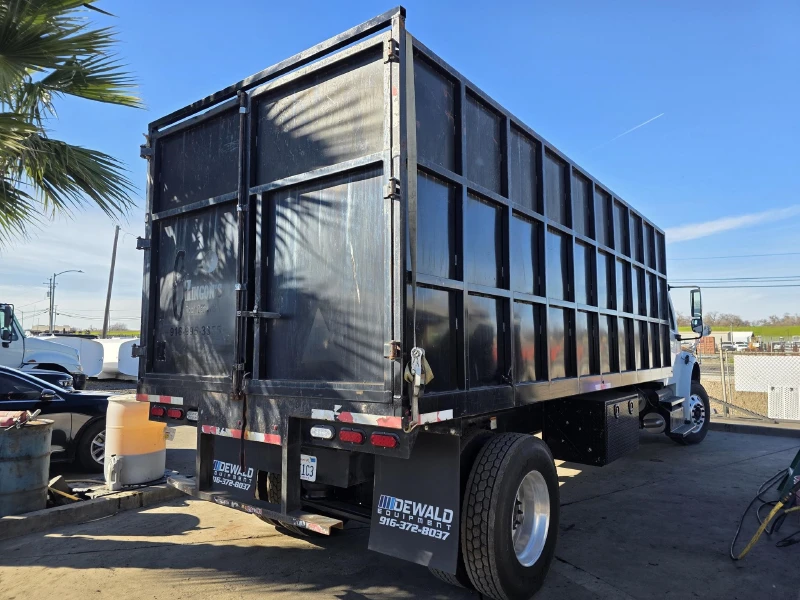 2014 FREIGHTLINER BUSINESS CLASS M2 106