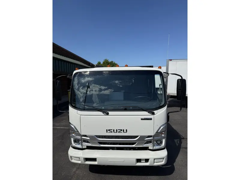 2026 ISUZU NRR