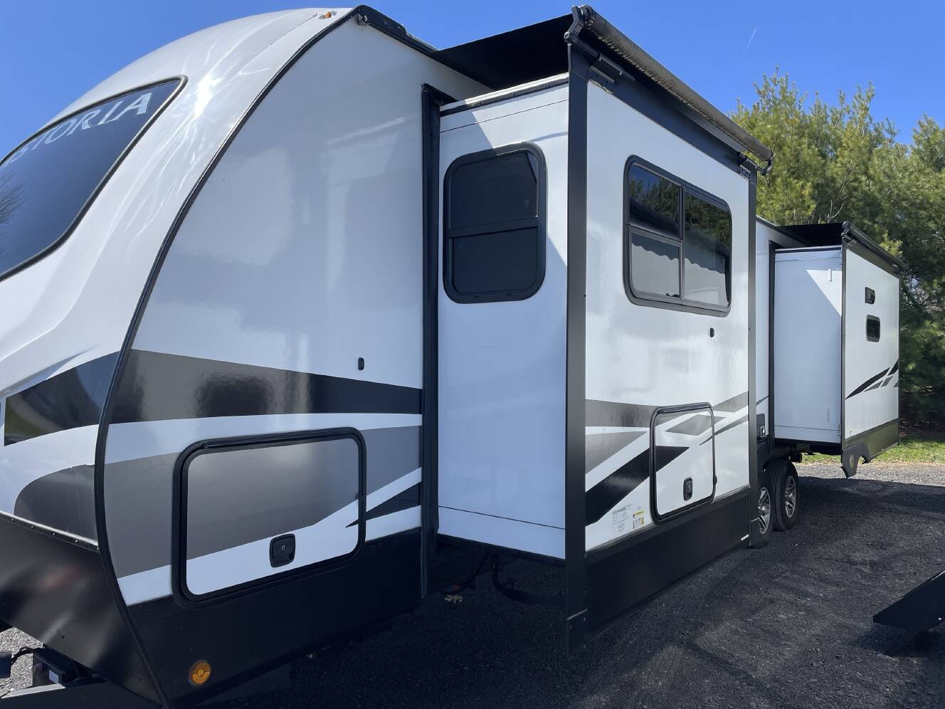 A photo of this 2024 Dutchmen ASTORIA 3313RL