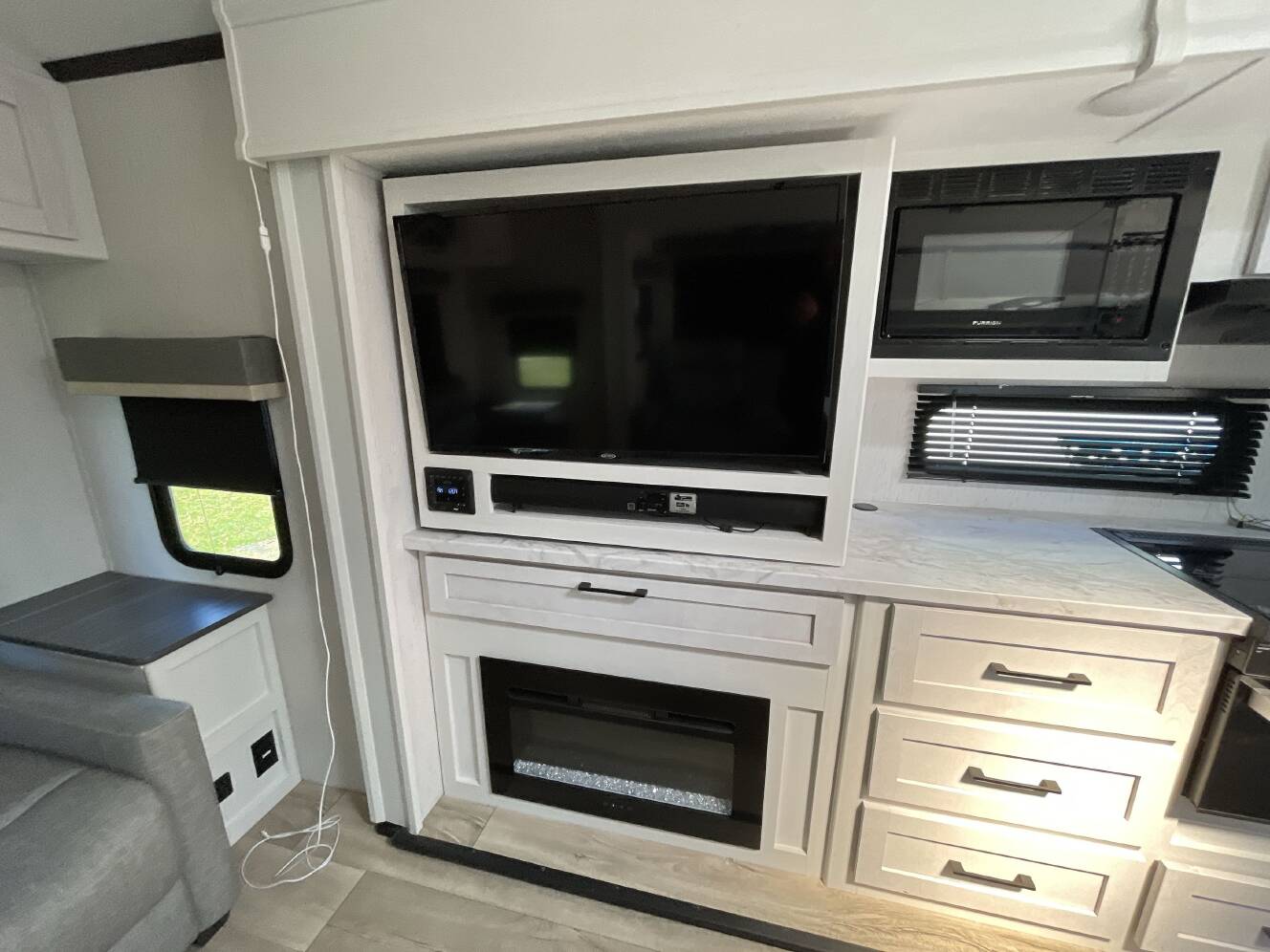 A photo of this 2024 Dutchmen ASTORIA 3313RL