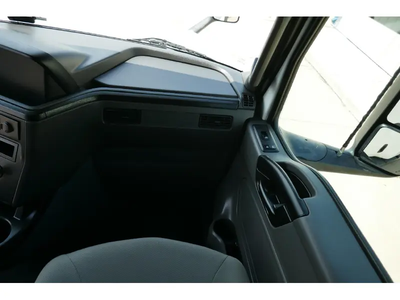 2019 INTERNATIONAL LT