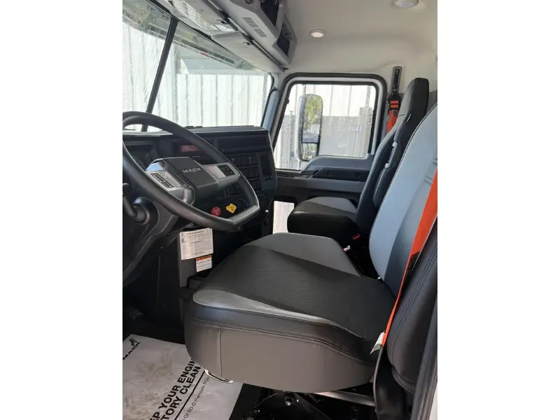 2026 MACK GRANITE 104FR