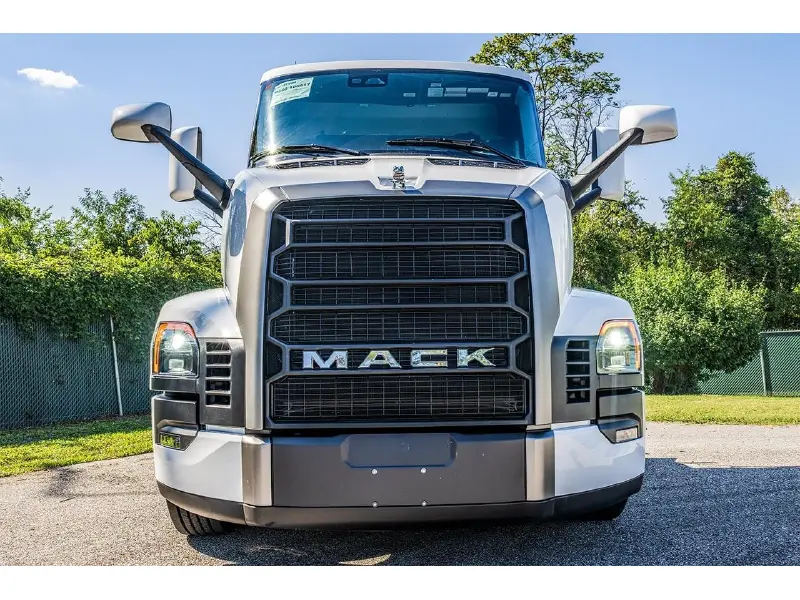 2026 MACK Pioneer