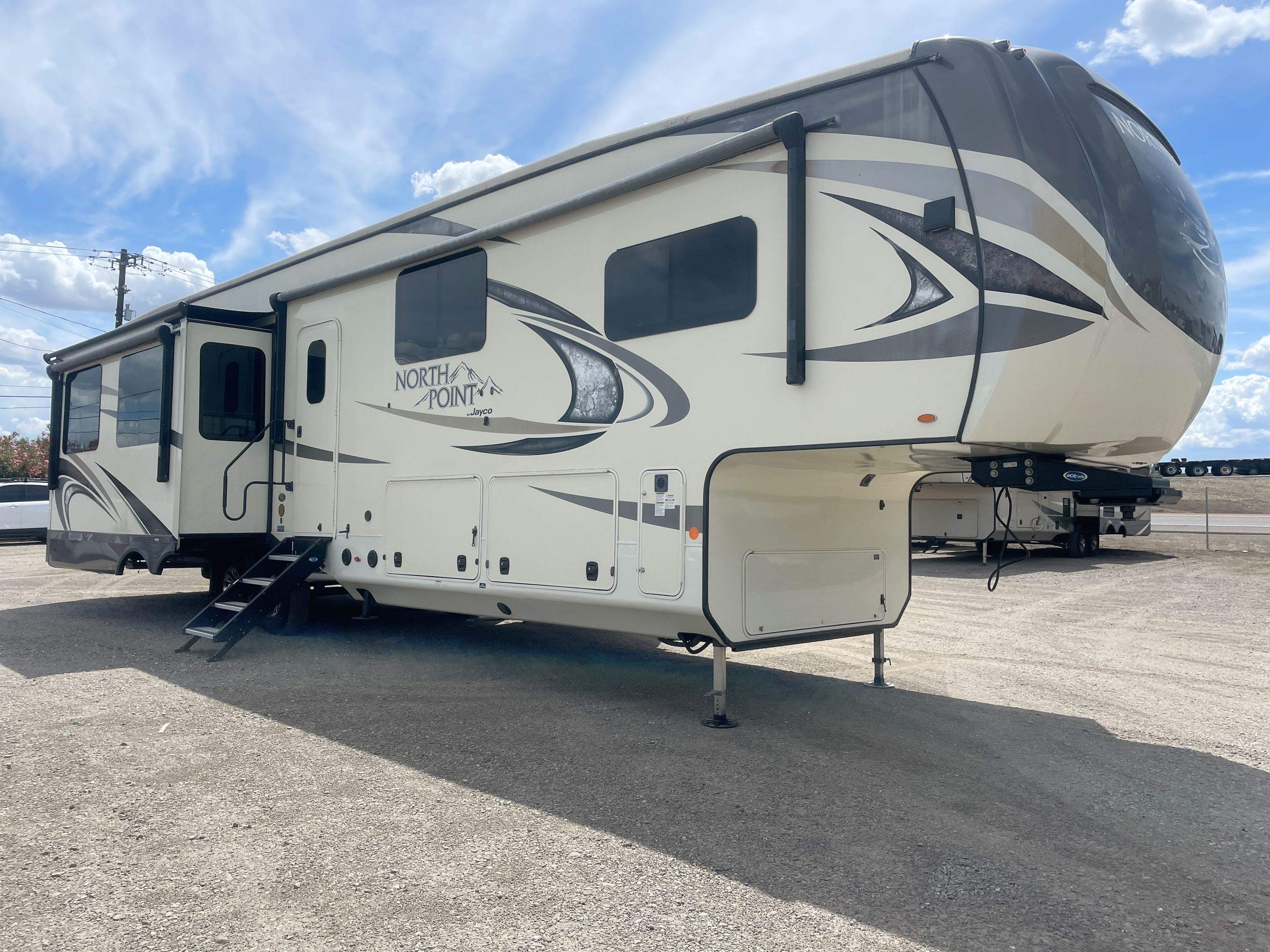 2019 Jayco NORTH POINT 377RLBH RV