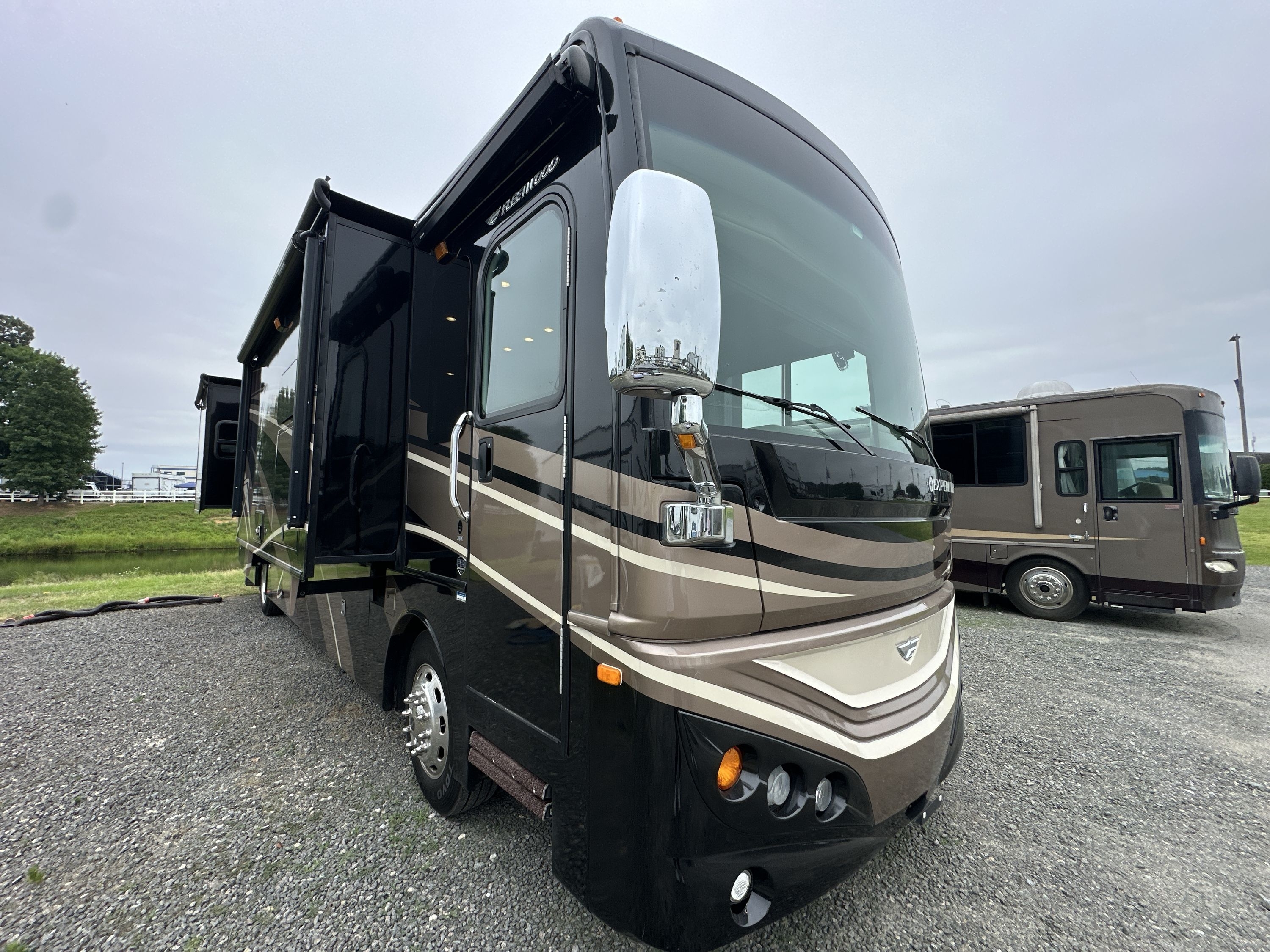 2016 Fleetwood EXPEDITION 38K in concord NC