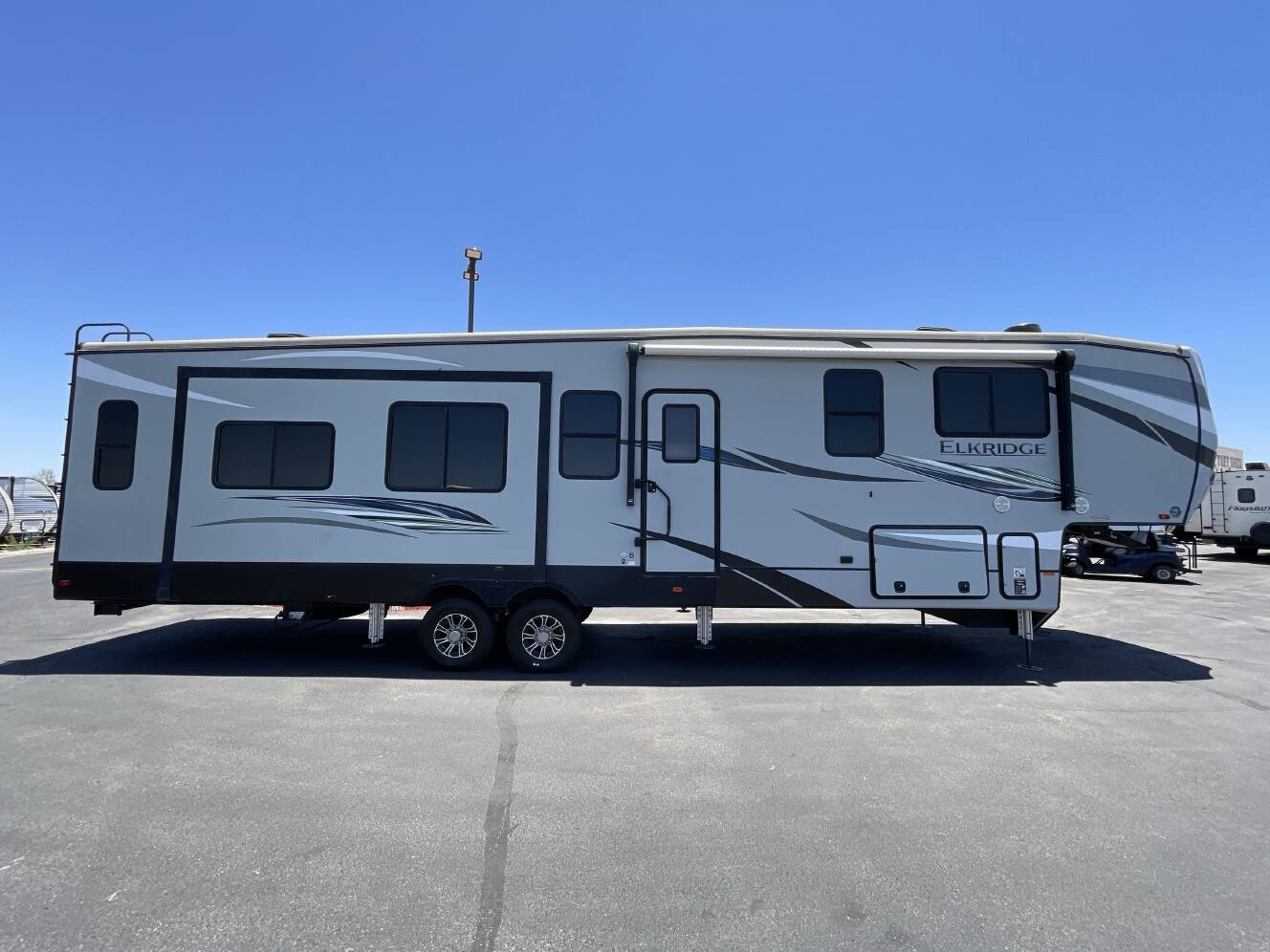A photo of this 2021 Heartland ELKRIDGE 37BAR