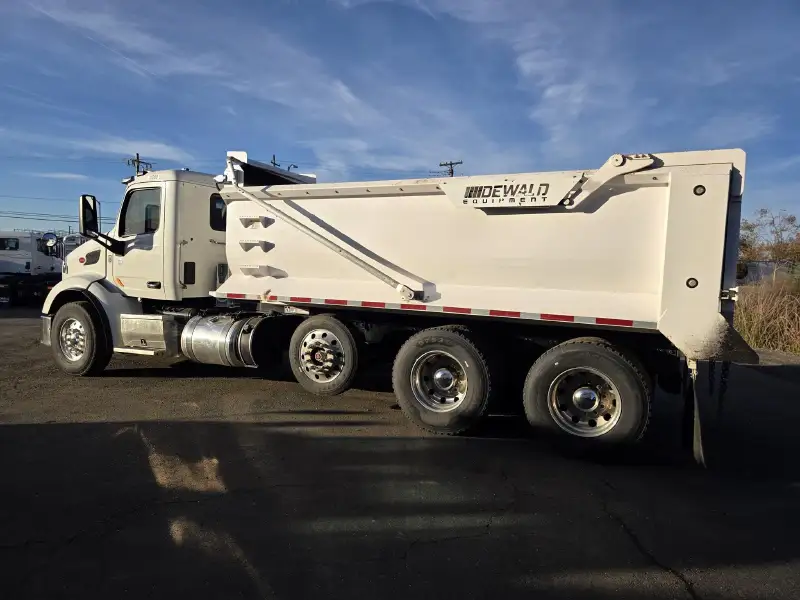 2018 PETERBILT 579