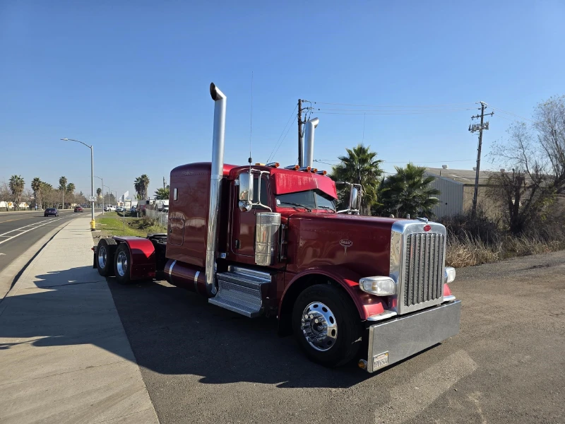 2022 PETERBILT 389