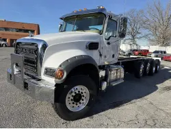 2027 MACK GRANITE 104FR