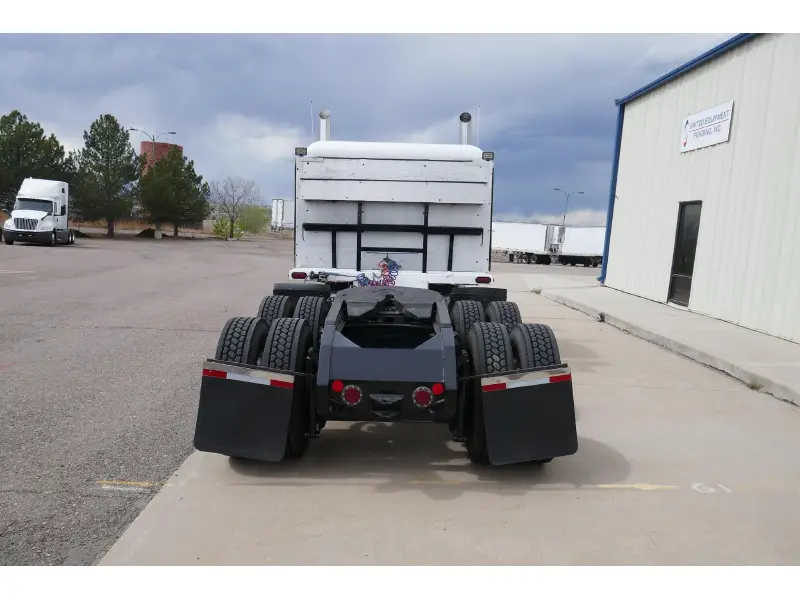 2020 PETERBILT 389