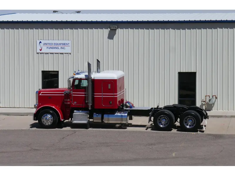 2020 PETERBILT 389