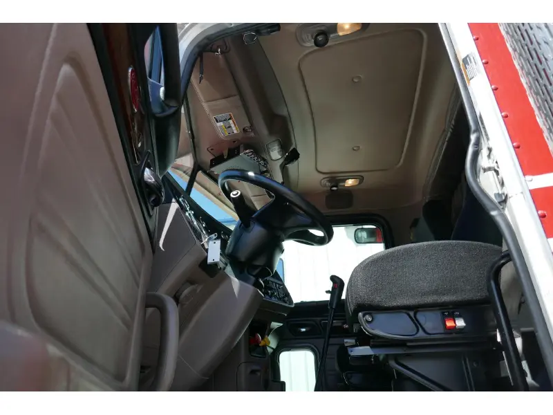 2019 PETERBILT 389