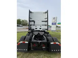 2027 VOLVO VNL64T860