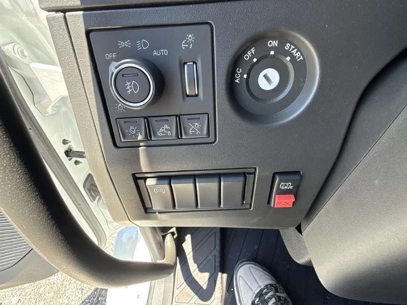 2027 VOLVO VNL64T860