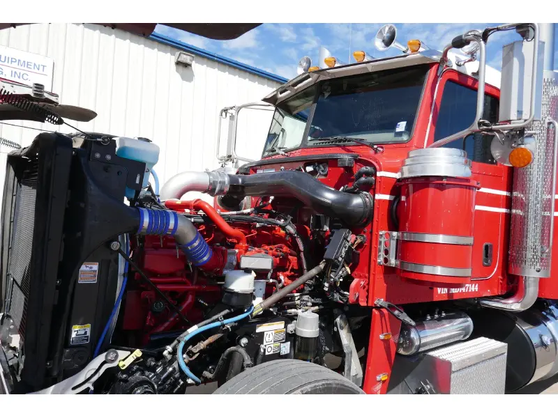 2021 PETERBILT 389