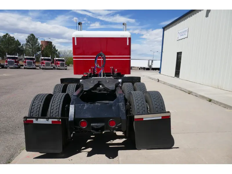 2020 PETERBILT 389