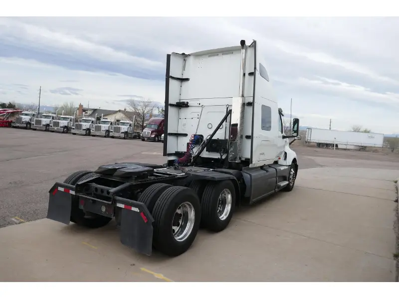2019 INTERNATIONAL LT