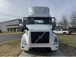 2026 VOLVO VNR64T300