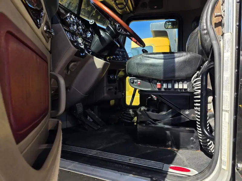 2014 PETERBILT 388